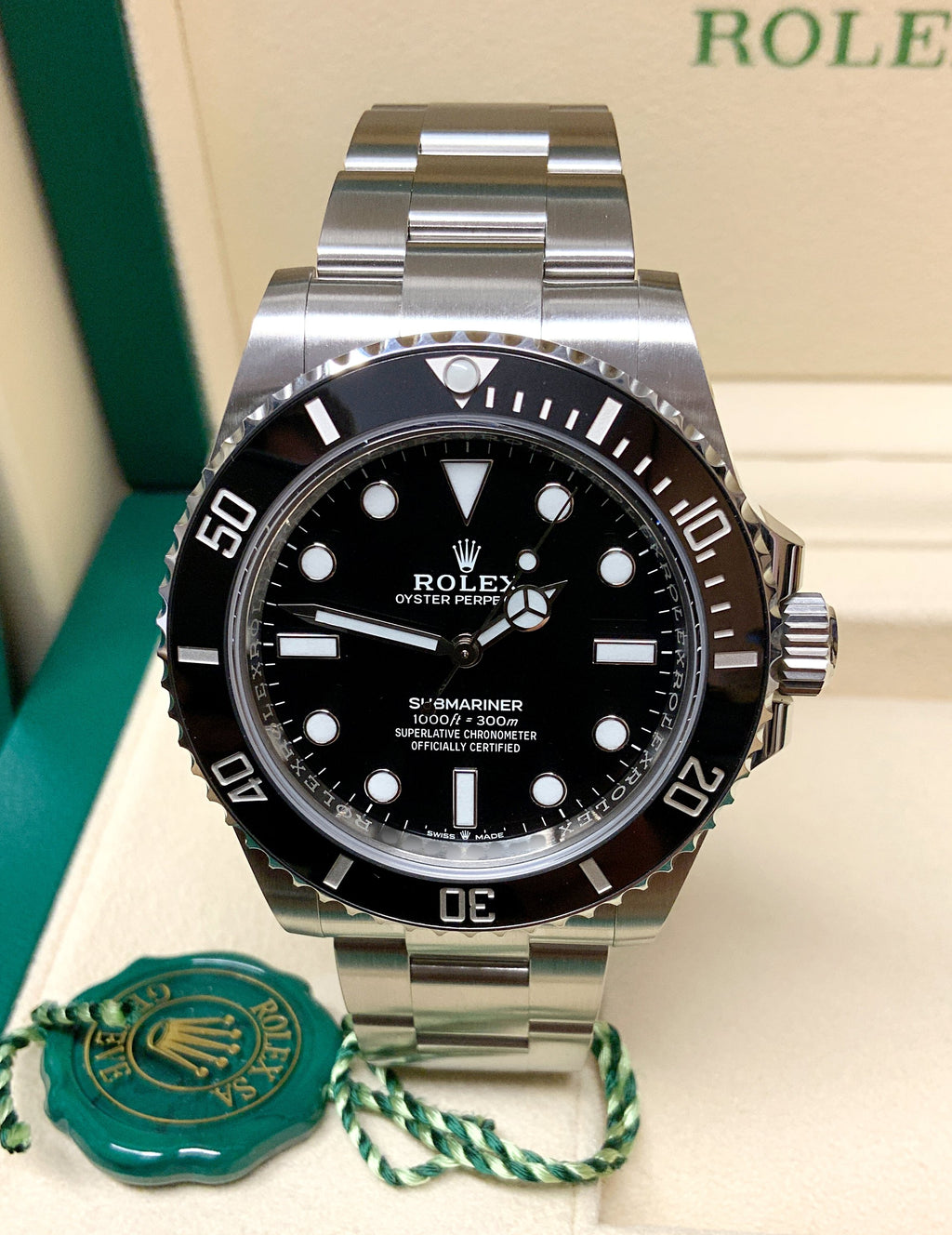 Rolex submariner 124060 no data